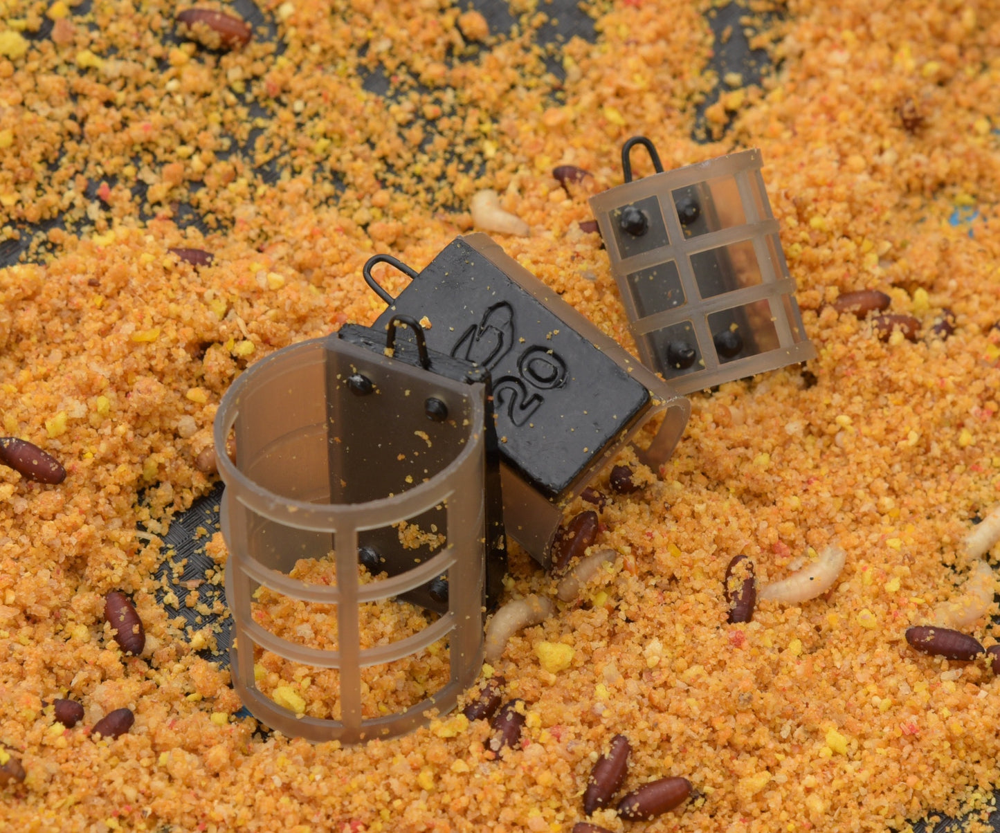 Cresta Plastic Cage Feeder