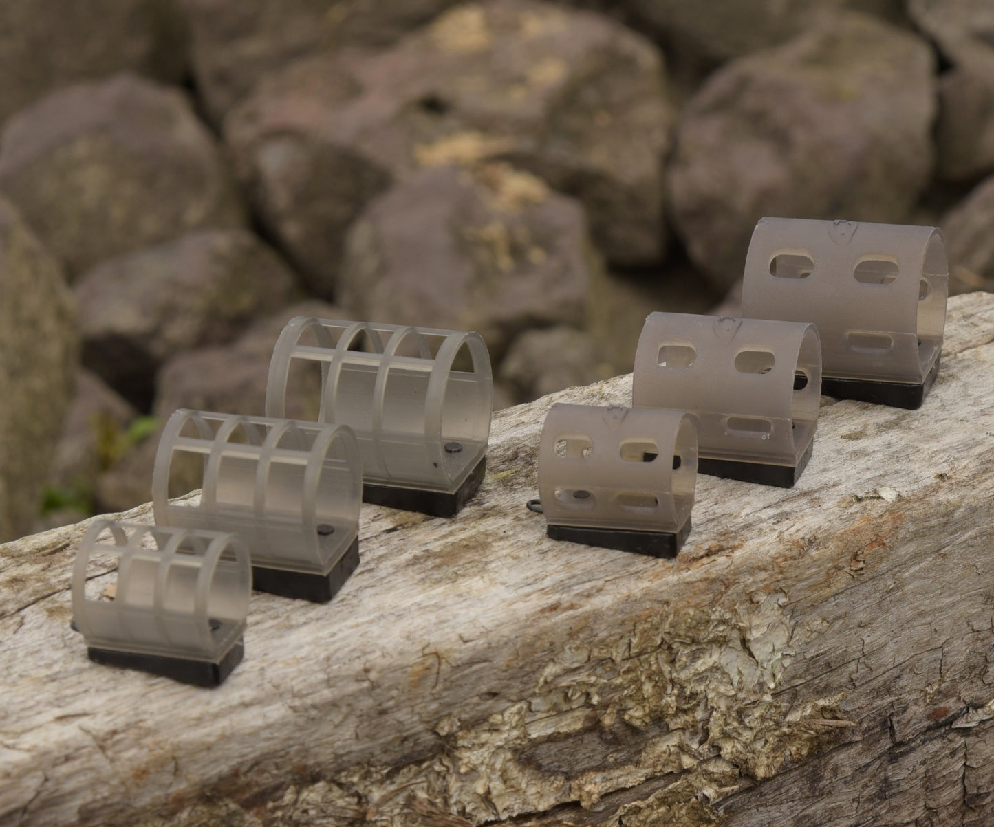 Cresta Plastic Cage Feeder