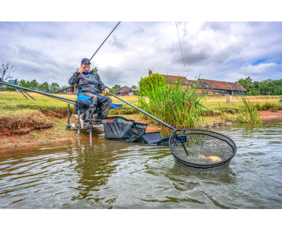 Preston Carbon Euro Match Landing Net