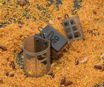 Cresta Plastic Cage Feeder