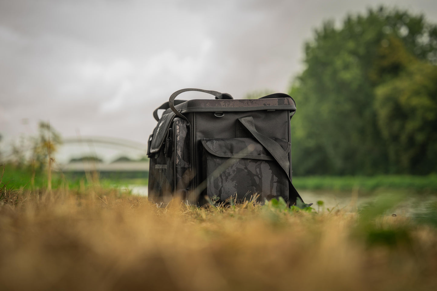 Fox Rage Voyager Camo Welded XL Carryall