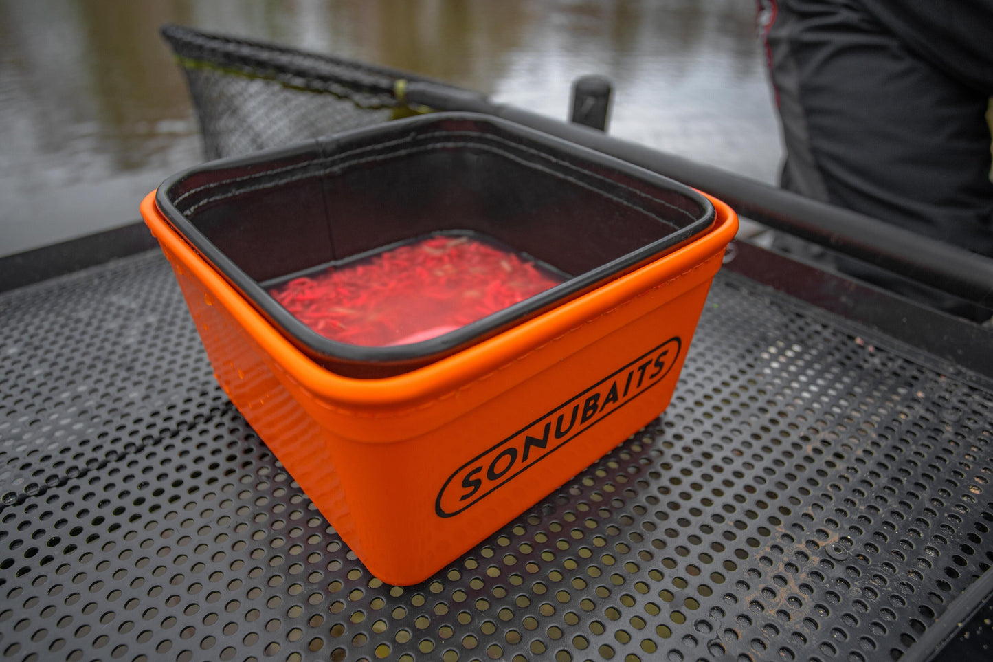 Sonubaits EVA Bait Tub & Strainer Set