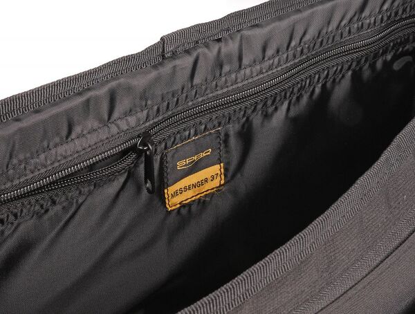 Spro Messenger 37 Bag **AANBIEDING**